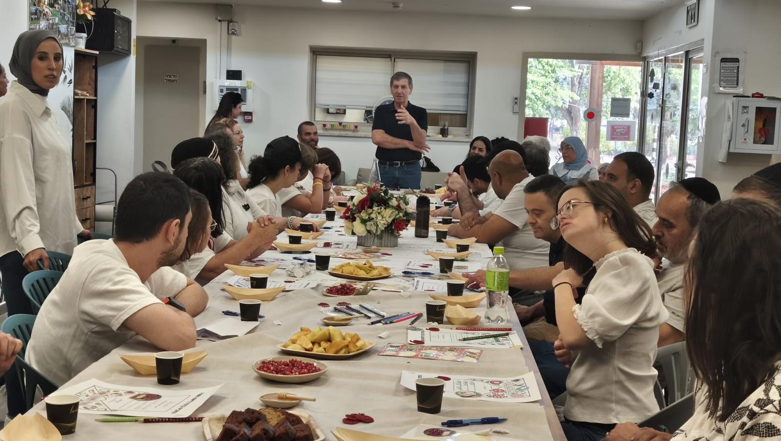 הרמת כוסית במרכז להכשרה אקים גלבוע